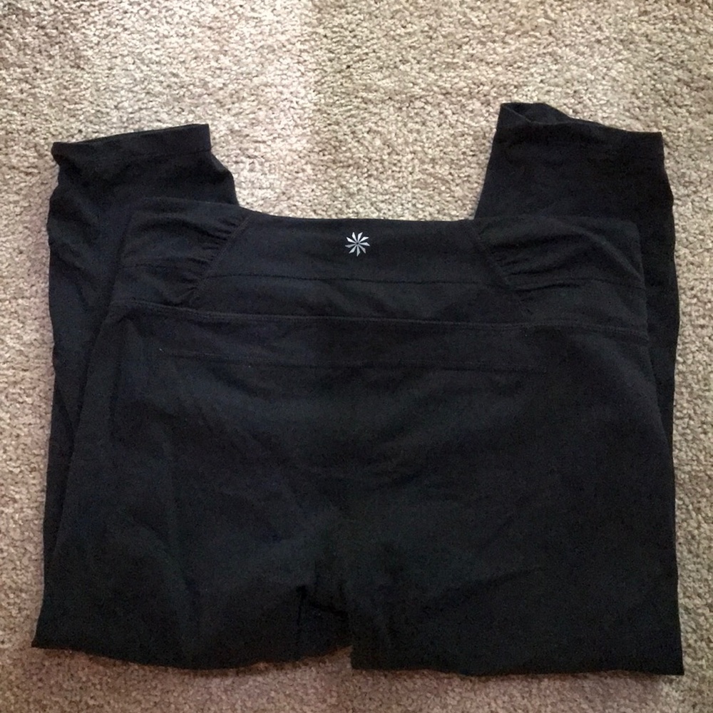 Cropped Athleta leggings